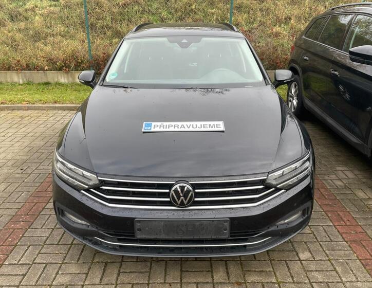 Volkswagen Passat 1