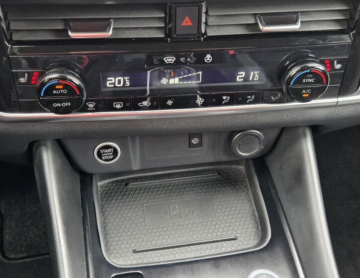 Nissan Qashqai SUV / Terénní 1,3 l 116 kw