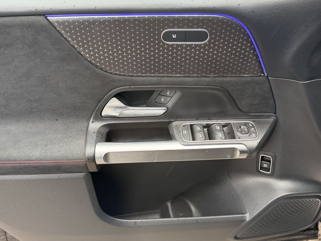 Mercedes-Benz GLB SUV / Terénní 2,0 l 110 kw