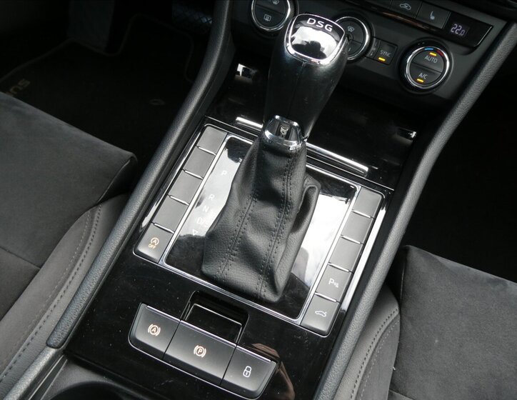 Škoda Superb Liftback 2,0 l 110 kw