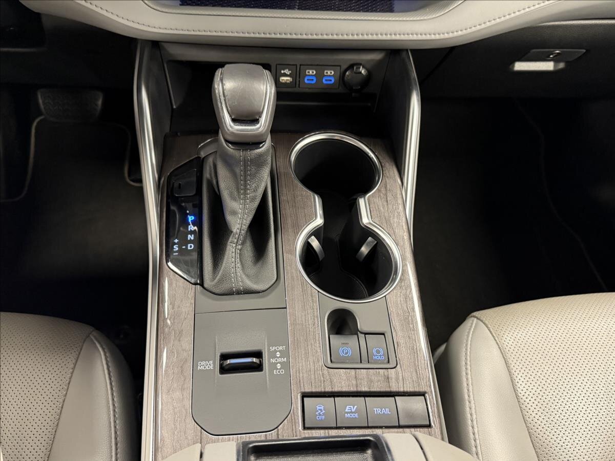 Toyota Highlander SUV / Terénní 2,5 l 140 kw