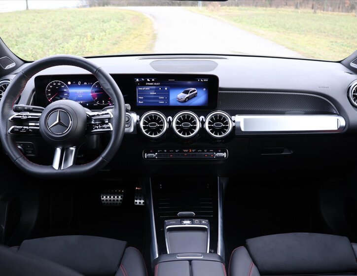 Mercedes-Benz GLB 40