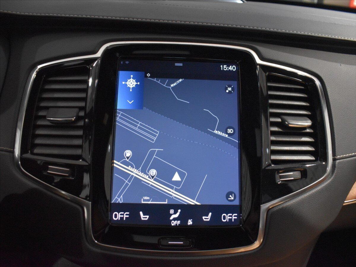 Volvo XC90 SUV / Terénní 2,0 l 177 kw