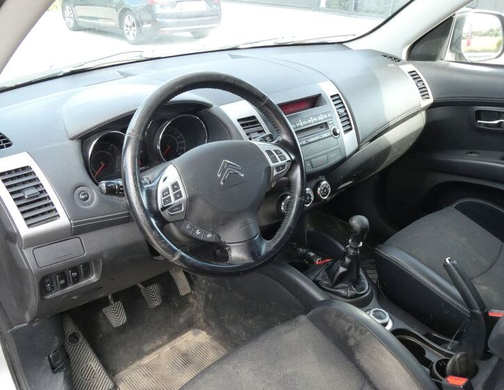 Citroën C-Crosser 15