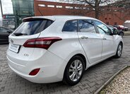 Hyundai i30 Kombi 1,6 l 99 kw
