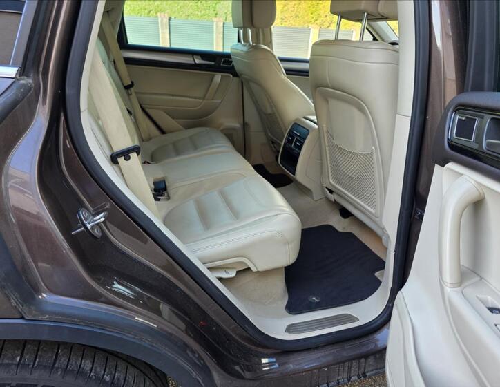 Volkswagen Touareg 25