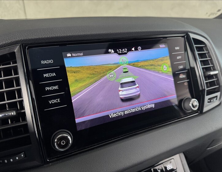 Škoda Karoq SUV / Terénní 2,0 l 85 kw