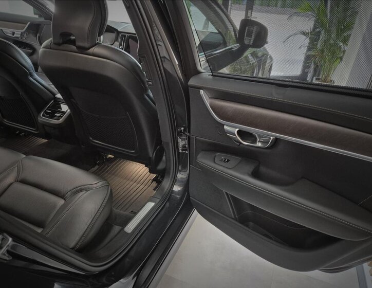 Volvo V90 Kombi 2,0 l 177 kw