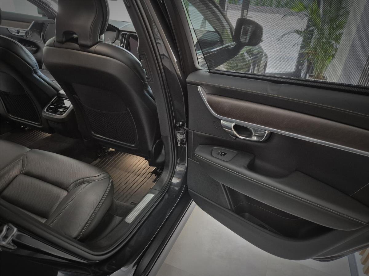 Volvo V90 Kombi 2,0 l 177 kw