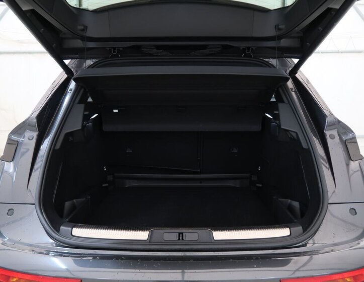 DS Automobiles DS7 Crossback 11