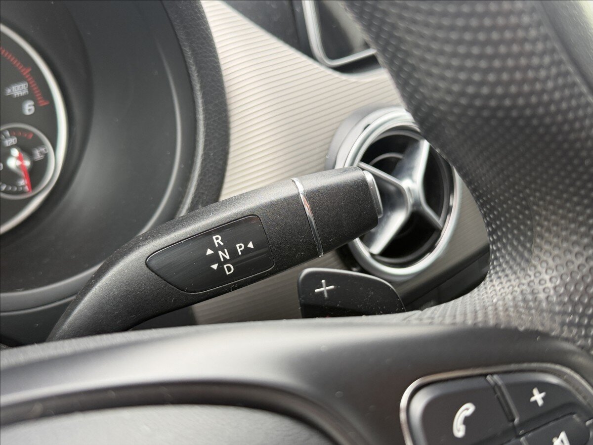 Mercedes-Benz Třídy B Kombi 1,5 l 80 kw