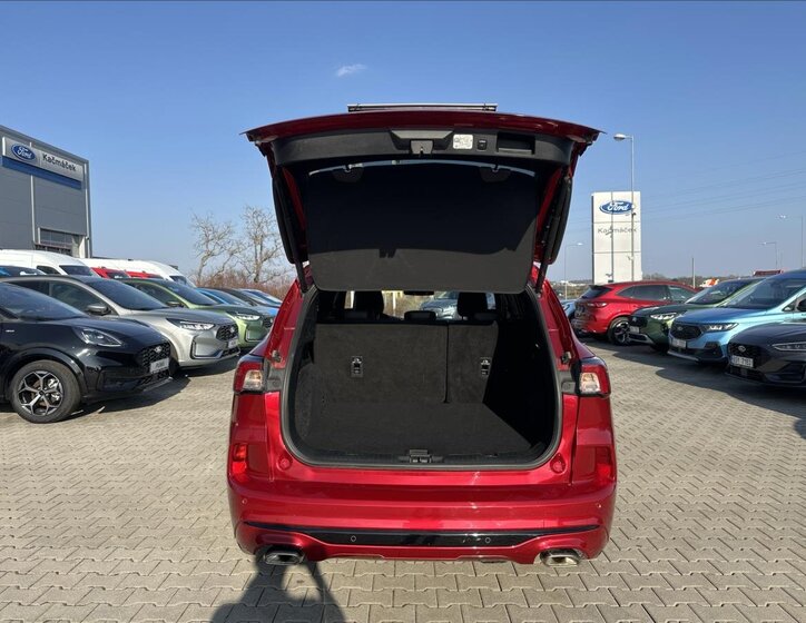 Ford Kuga SUV / Terénní 1,5 l 110 kw