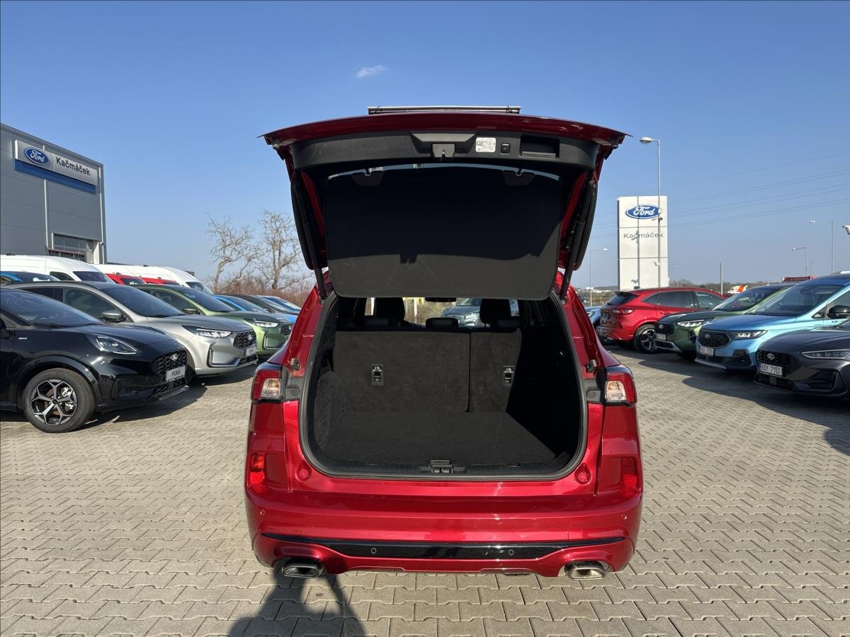 Ford Kuga SUV / Terénní 1,5 l 110 kw