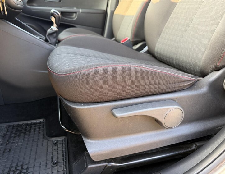 KIA Venga MPV 1,4 l 66 kw