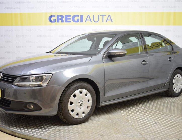 Volkswagen Jetta Sedan / Limuzína 1,2 l 77 kw