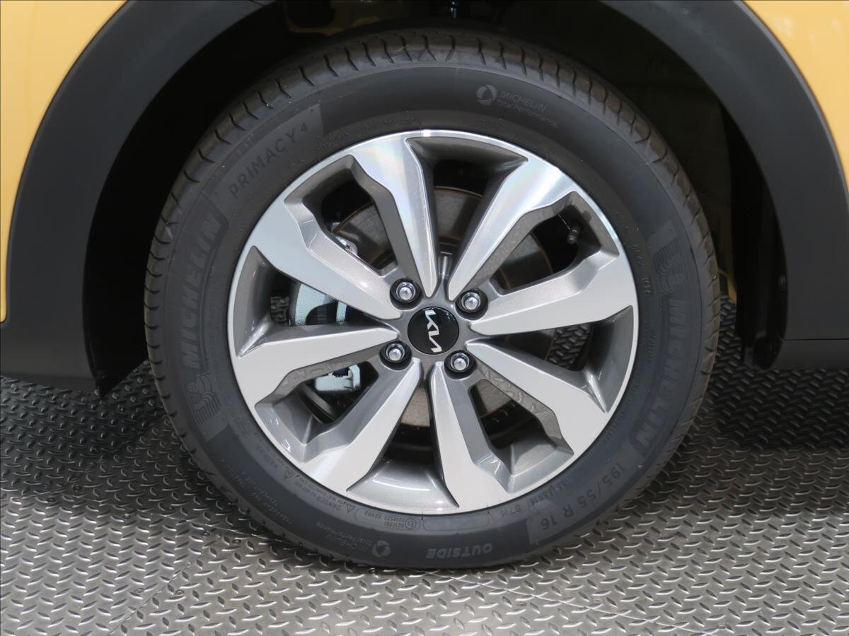 KIA Stonic SUV / Terénní 1,2 l 58 kw