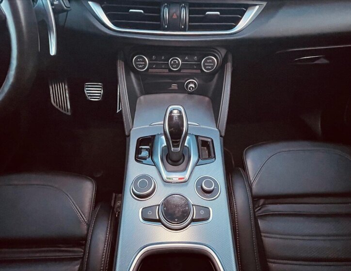 Alfa Romeo Stelvio SUV / Terénní 2,1 l 154 kw