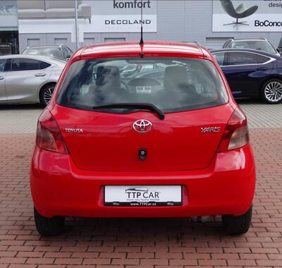 Toyota Yaris 5