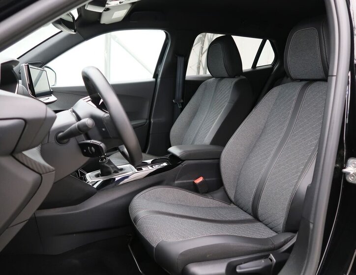Peugeot 2008 SUV / Terénní 1,2 l 74 kw
