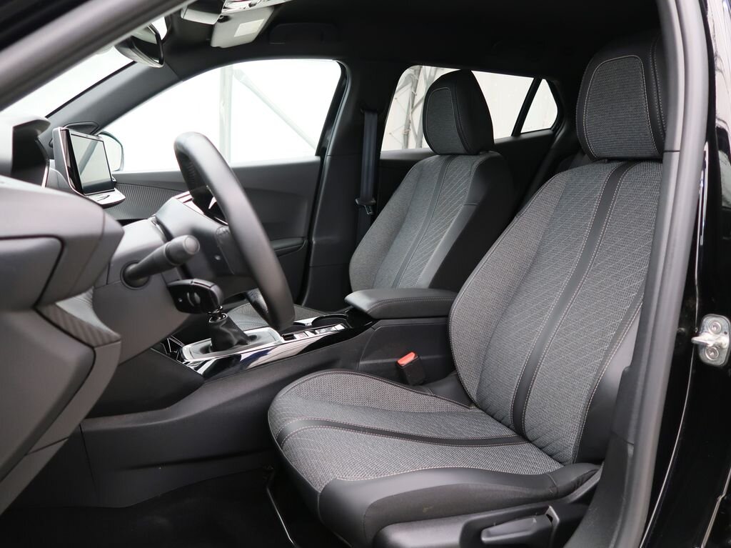 Peugeot 2008 SUV / Terénní 1,2 l 74 kw