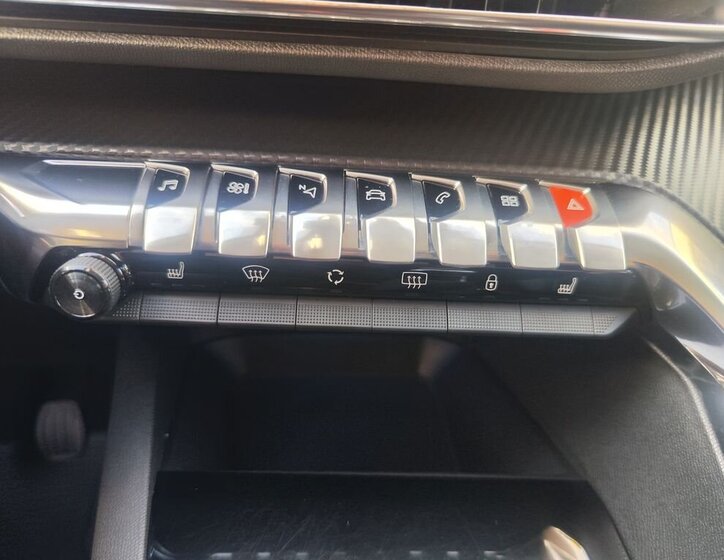 Peugeot 5008 SUV / Terénní 1,2 l 96 kw