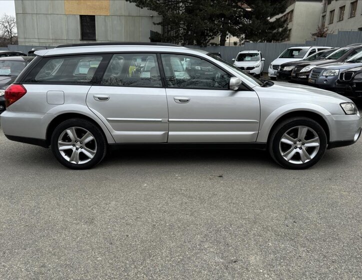 Subaru Legacy Kombi 3,0 l 180 kw
