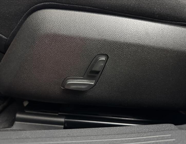 Mercedes-Benz Třídy E 38