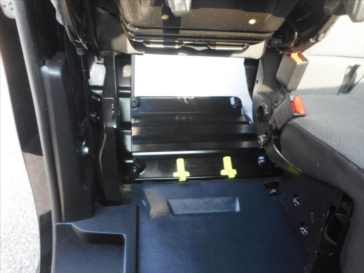 Opel Vivaro Ostatní 2,0 l 106 kw