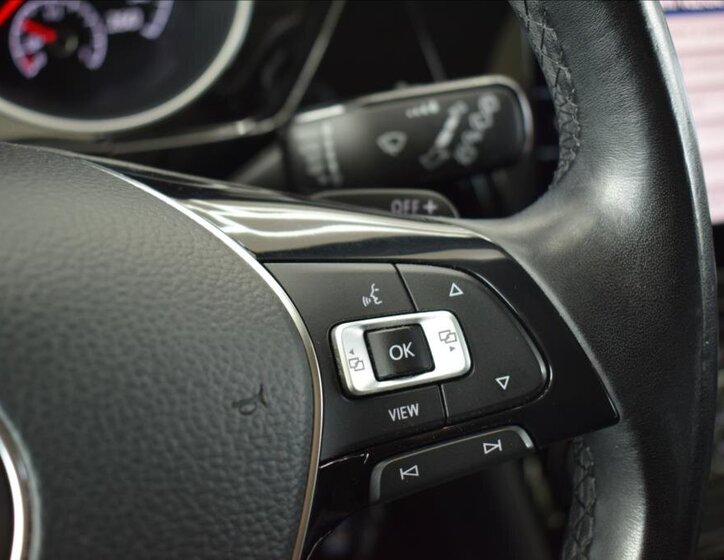 Volkswagen Touran Kombi 2,0 l 110 kw