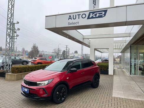 Opel Grandland SUV 1,2 l 96 kw