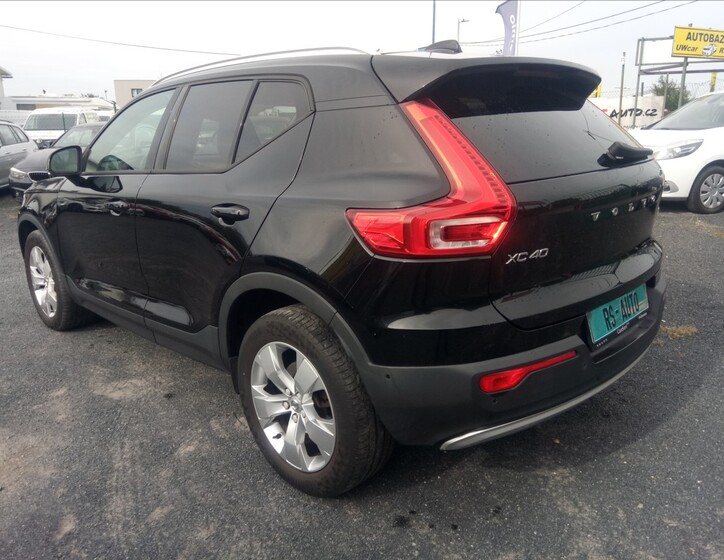 Volvo XC40 4