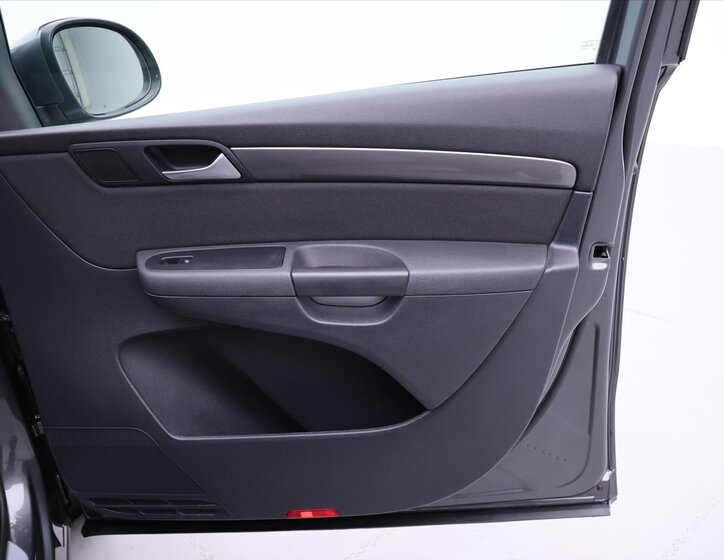 Volkswagen Sharan 13