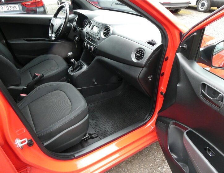 Hyundai i10 Hatchback 998,0 49 kw