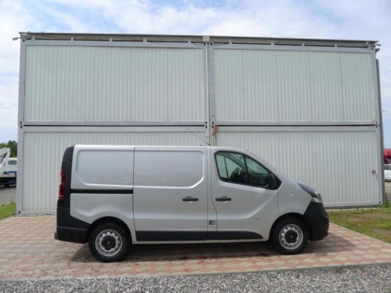 Opel Vivaro 3