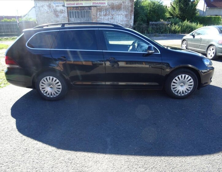 Volkswagen Golf Kombi 2,0 l 103 kw