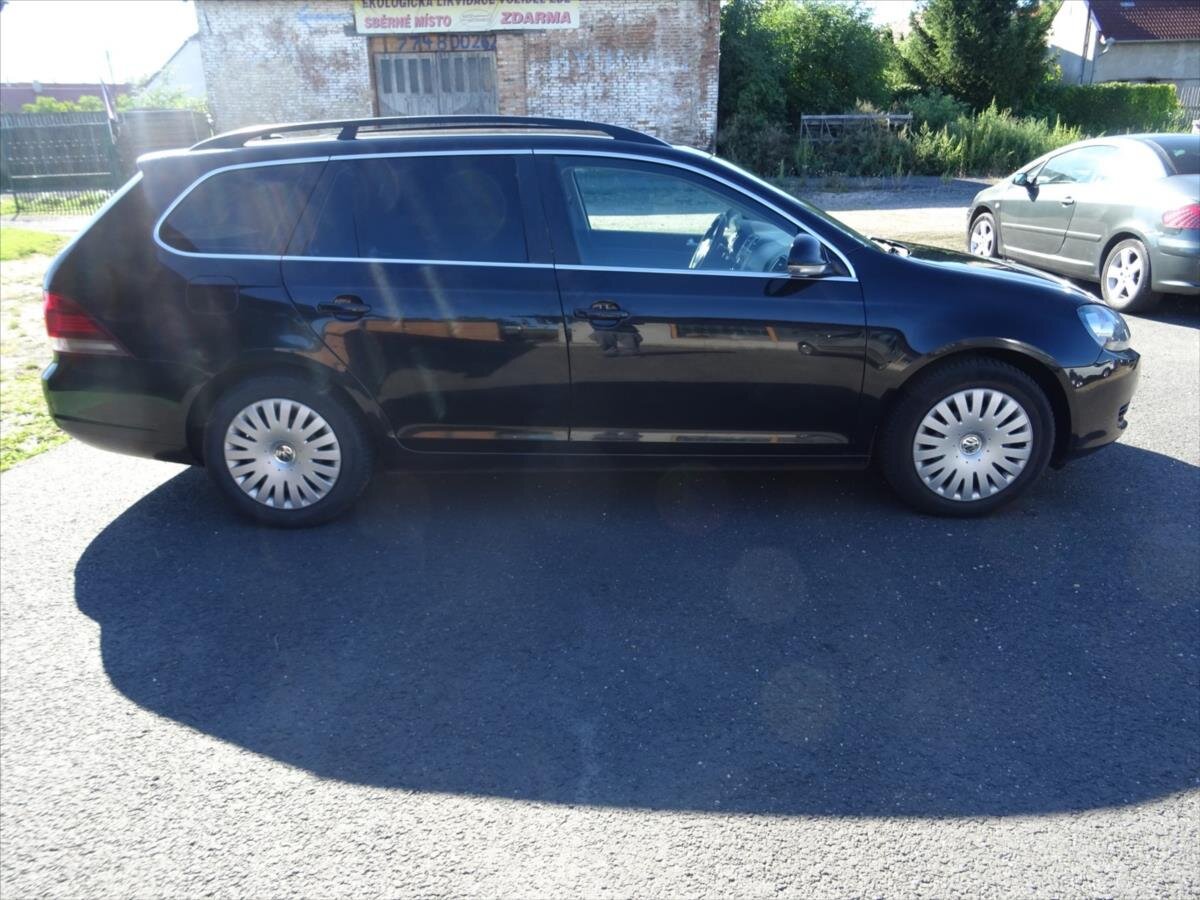 Volkswagen Golf Kombi 2,0 l 103 kw