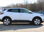 Opel Grandland X SUV / Terénní 1,5 l 96 kw