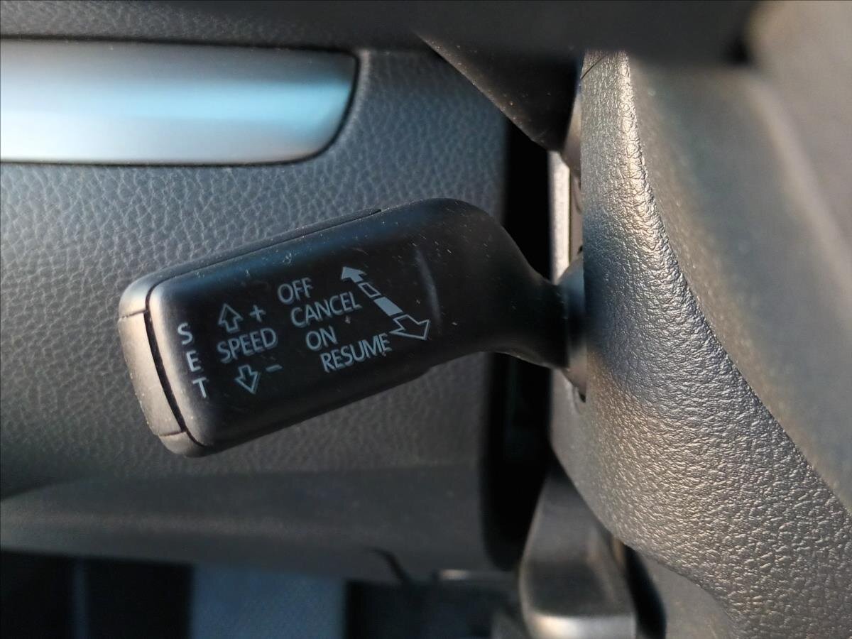 Volkswagen Sharan MPV 2,0 l 103 kw