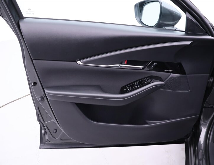 Mazda CX-30 SUV 2,0 l 90 kw