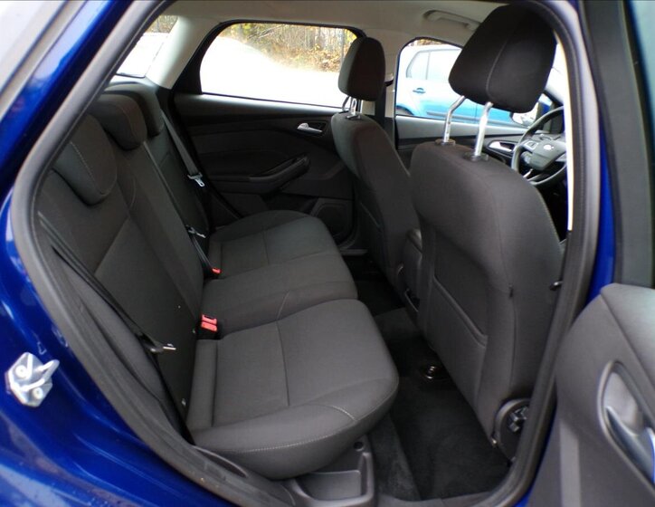 Ford Focus Kombi 999,0 92 kw