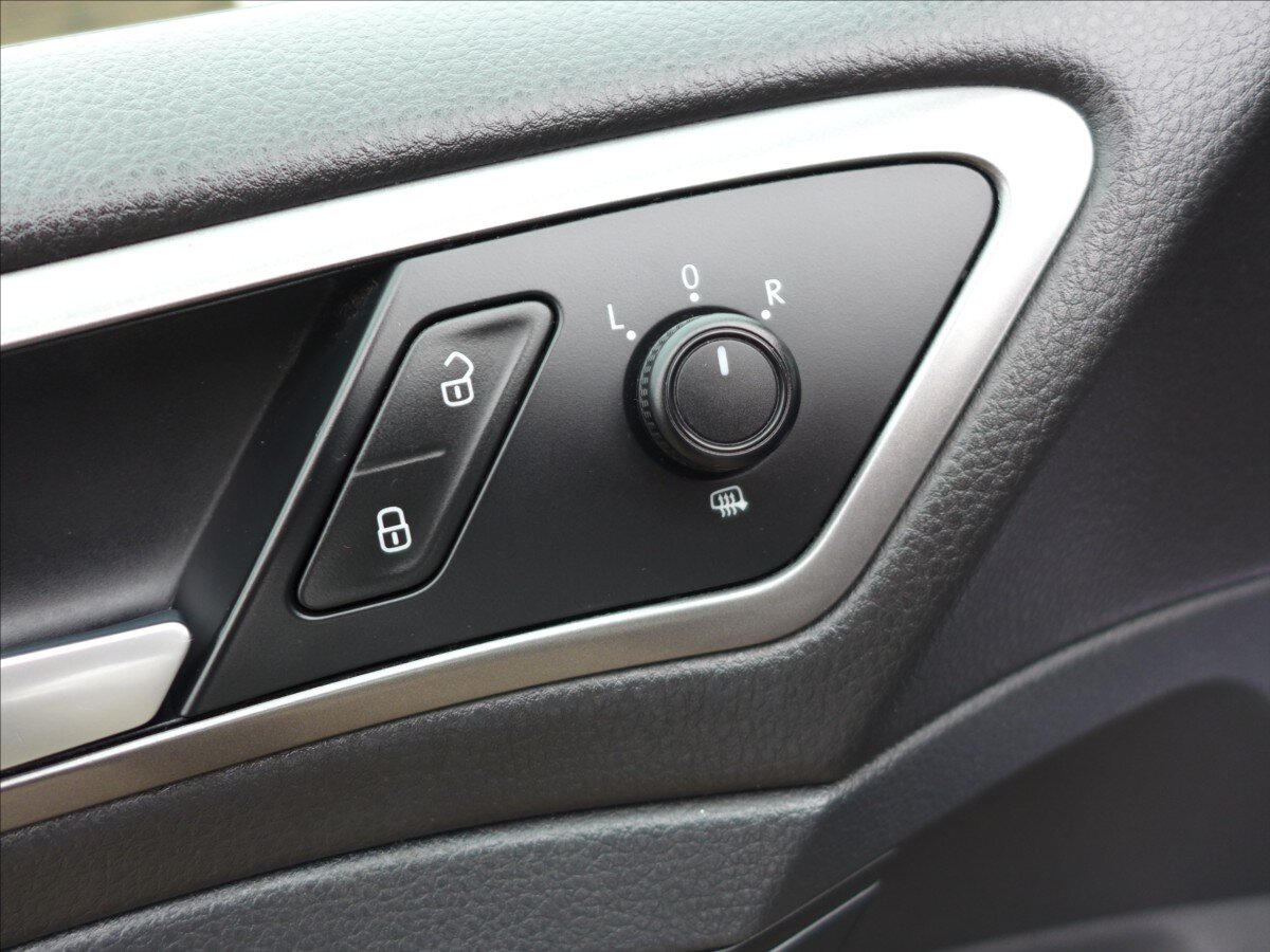 Volkswagen Golf Hatchback 1,2 l 63 kw