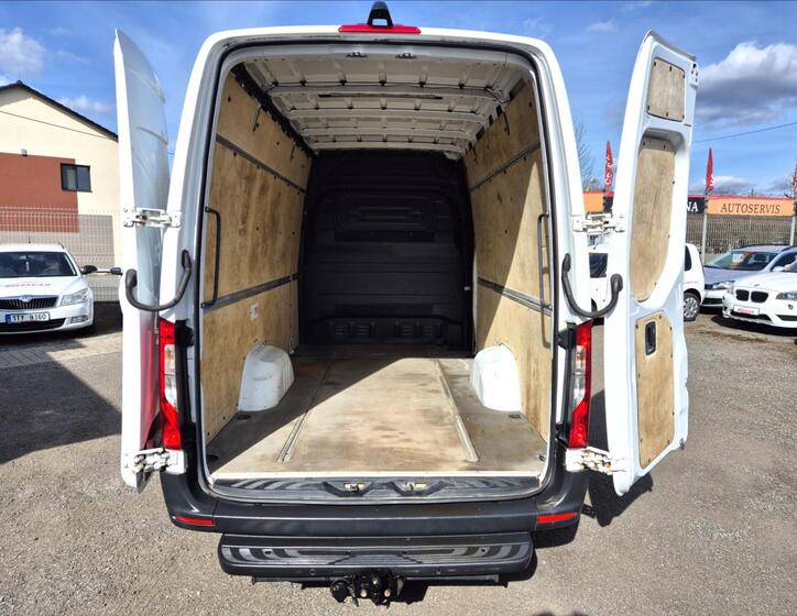 Mercedes-Benz Sprinter 12