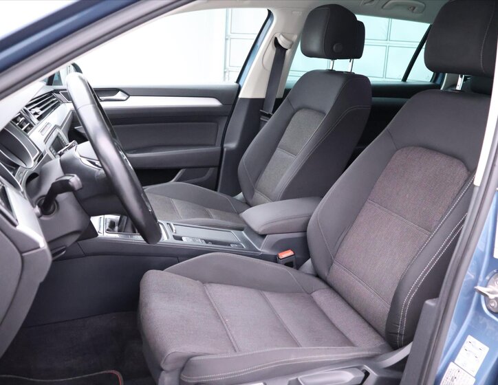 Volkswagen Passat Kombi 2,0 l 110 kw