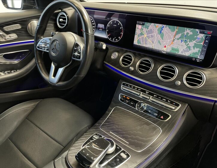 Mercedes-Benz Třídy E Sedan 3,0 l 270 kw