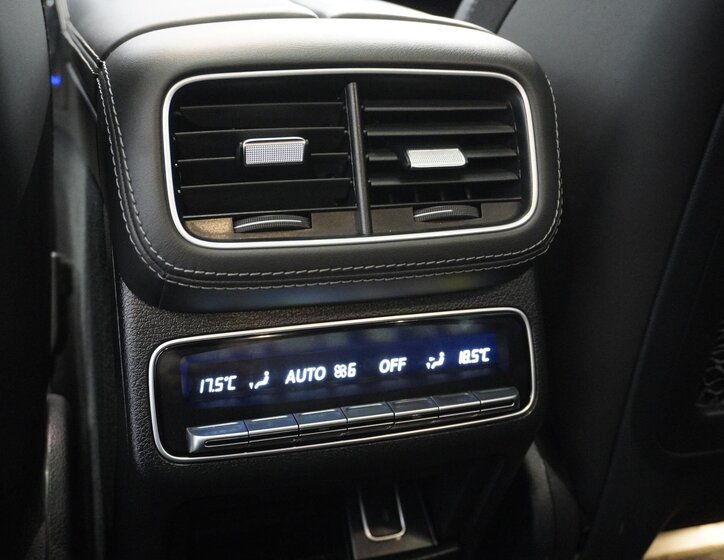 Mercedes-Benz GLS SUV / Terénní 4,0 l 450 kw