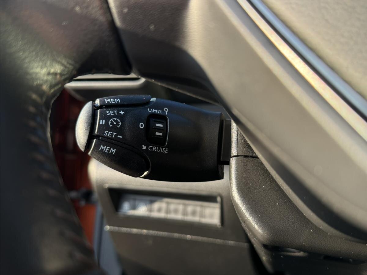 Peugeot Rifter MPV 1,5 l 96 kw