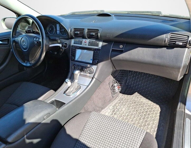 Mercedes-Benz Třídy C Kupé 1,8 l 120 kw