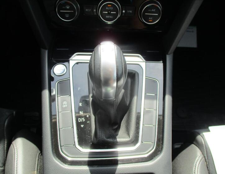 Volkswagen Passat 22