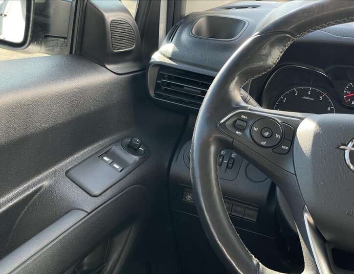 Opel Combo MPV 1,2 l 81 kw
