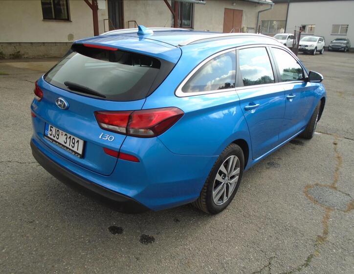 Hyundai i30 4